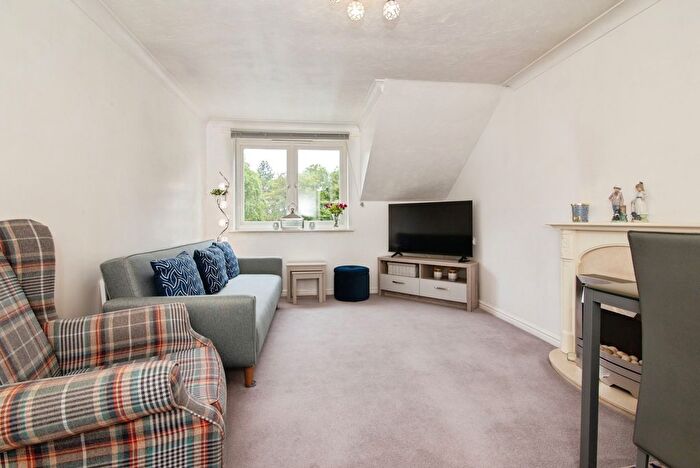 1 Bedroom Flat For Sale In Broadway Court, Gosforth, NE3