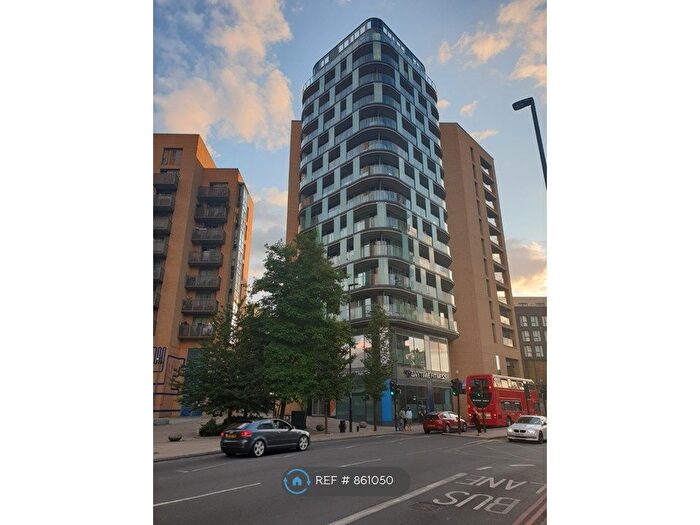 1 Bedroom Flat To Rent In Da Vinci Torre, Lewisham, London, SE13
