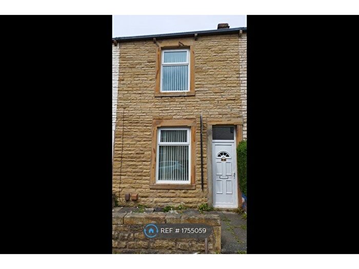 3 Bedroom Terraced House To Rent In Brockenhurst Street, Burnley, BB10