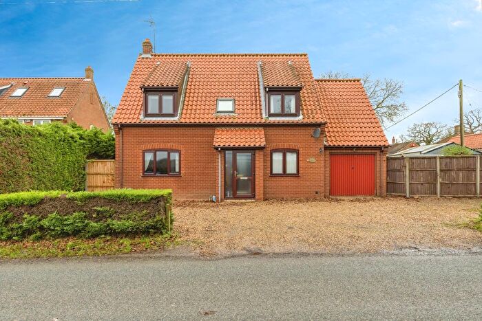 3 Bedroom Detached House For Sale In Dereham Road, Whinburgh, Dereham, Norfolk, NR19