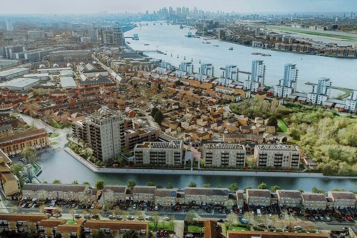 1 Bedroom Apartment For Sale In Pier Way, Woolwich, SE28