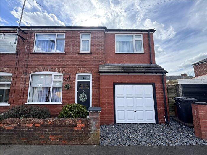 3 Bedroom Semi-Detached House To Rent In Ashworth Street, Failsworth, Manchester, Greater Manchester, M35