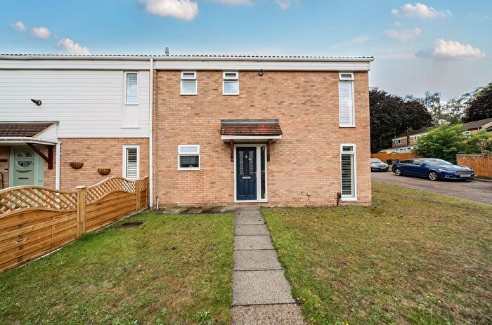 2 Bedroom End Terrace House For Sale In Evedon, Bracknell, Berkshire, RG12