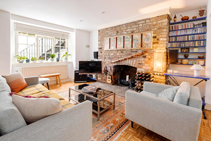 2 Bedroom Flat For Sale In Almeida Street, London, N1