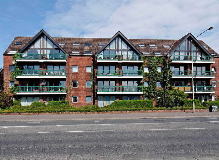 2 Bedroom Apartments For Sale In Balmoral Court, Belfast, BT9