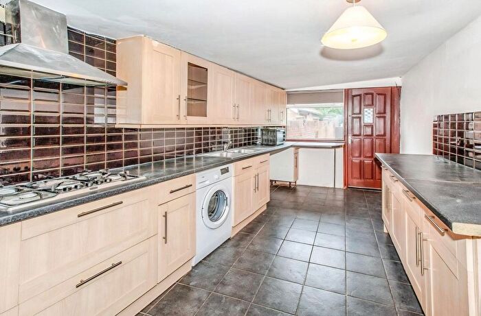 1 Bedroom Maisonette To Rent In Staines Road, Wraysbury, Staines-Upon-Thames, Berkshire, TW19