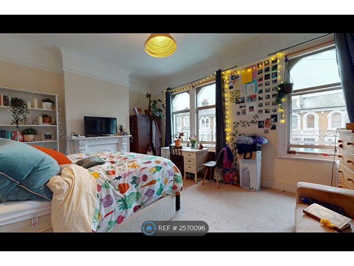 6 Bedroom Terraced House To Rent In Crofton Road, London, SE5