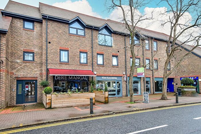 2 Bedroom Flat For Sale In The Broadway, Farnham Common, SL2