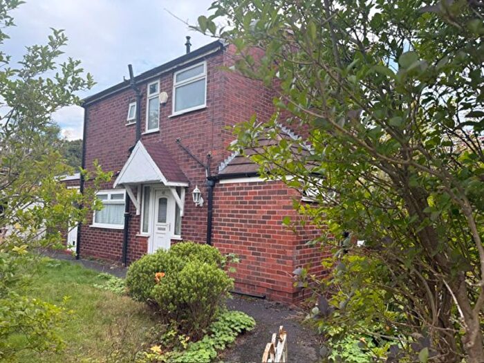 3 Bedroom Semi-detached House For Sale In Dovedale Avenue, Prestwich, Manchester, M25