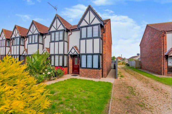 2 Bedroom Property To Rent In James Avenue, Skegness, PE25