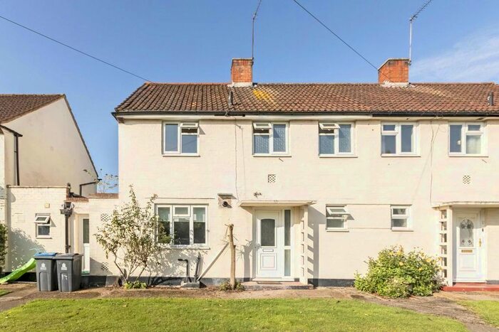 3 Bedroom Terraced House To Rent In Berrylands Road, Berrylands, Surbiton, KT5