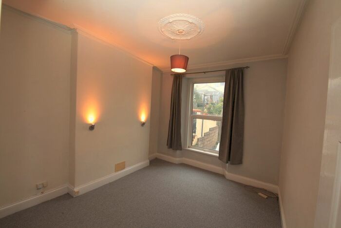 3 Bedroom Maisonette To Rent In Prince Maurice Road, Lipson, Plymouth, PL4