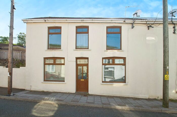 3 Bedroom End Of Terrace House For Sale In Dinam Street, Nantymoel, Bridgend, CF32