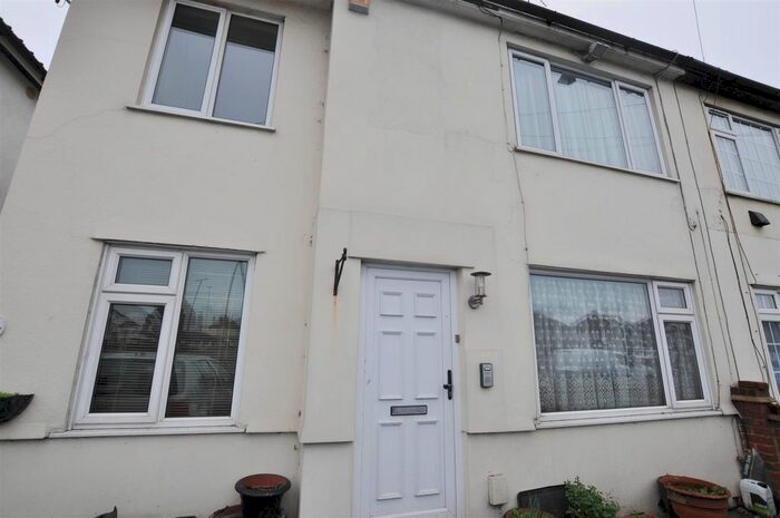 2 Bedroom Maisonette To Rent In Woodside Lane, Bexley, DA5