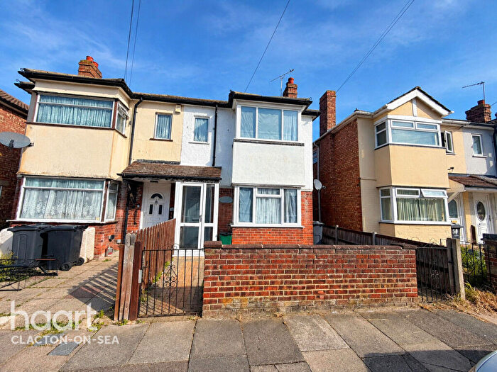 3 Bedroom Semi-Detached House To Rent In Anchor Road, Clacton-on-sea, CO15
