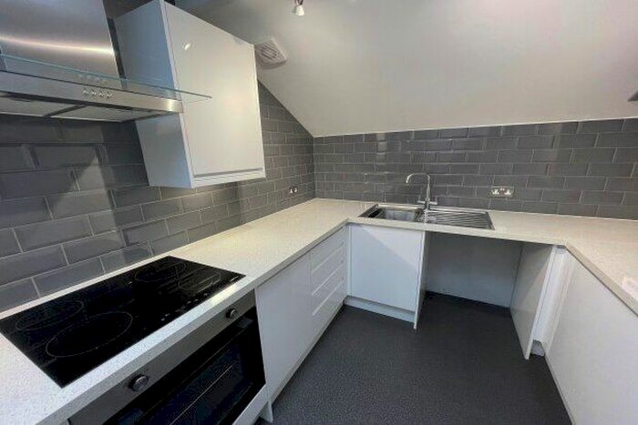 1 Bedroom Flat To Rent In Denmark Villas, Hove, BN3