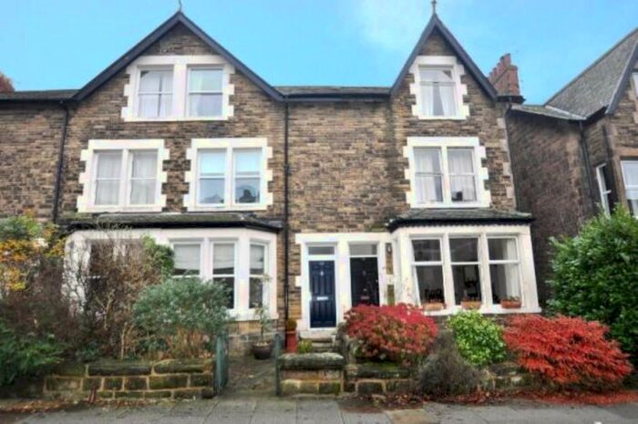 4 Bedroom Terraced House To Rent In Dragon Avenue, Harrogate, North Yorkshire, HG1