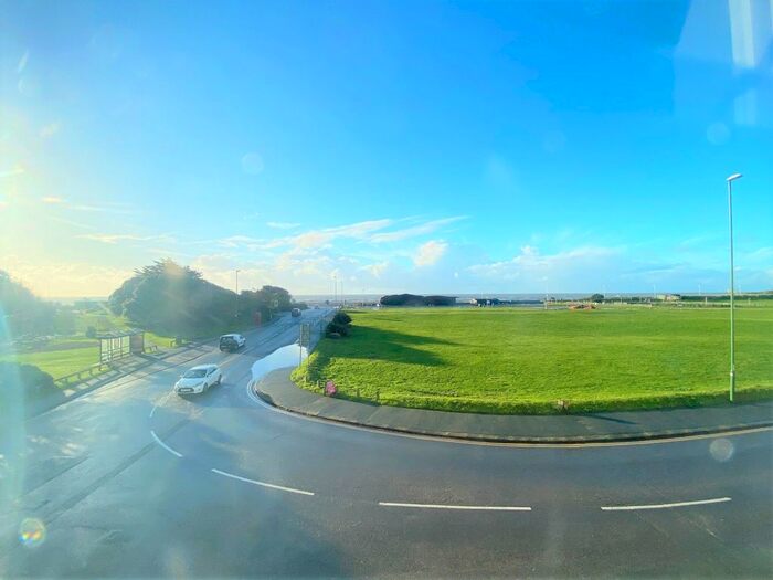 1 Bedroom Flat To Rent In South Terrace, Littlehampton, BN17