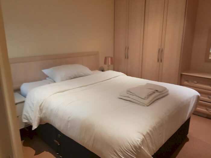 1 Bedroom Flat To Rent In Kew Gardens Road, Kew, TW9