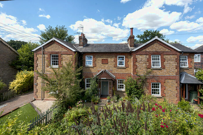 2 Bedroom Terraced House For Sale In West Street, Hunton, ME15