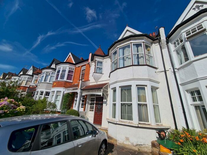2 Bedroom Flat To Rent In Springcroft Avenue, East Finchley, N2