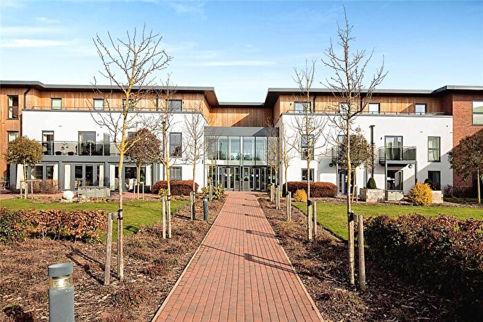 2 Bedroom Flat For Sale In Springfield Close, Stratford-upon-Avon, Warwickshire, CV37