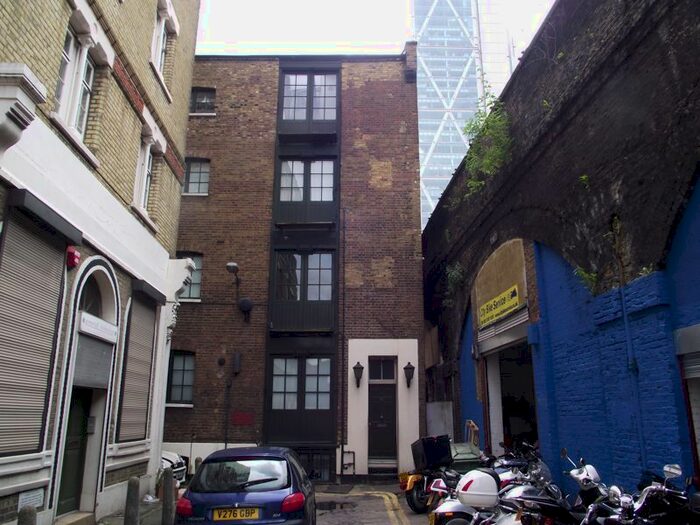 2 Bedroom Flat To Rent In Fairchild Place, London, EC2A