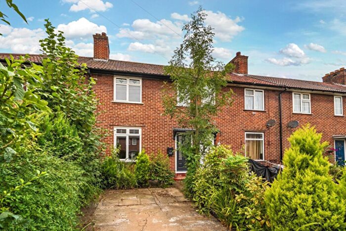 3 Bedroom Terraced House For Sale In Framlingham Crescent, London, SE9
