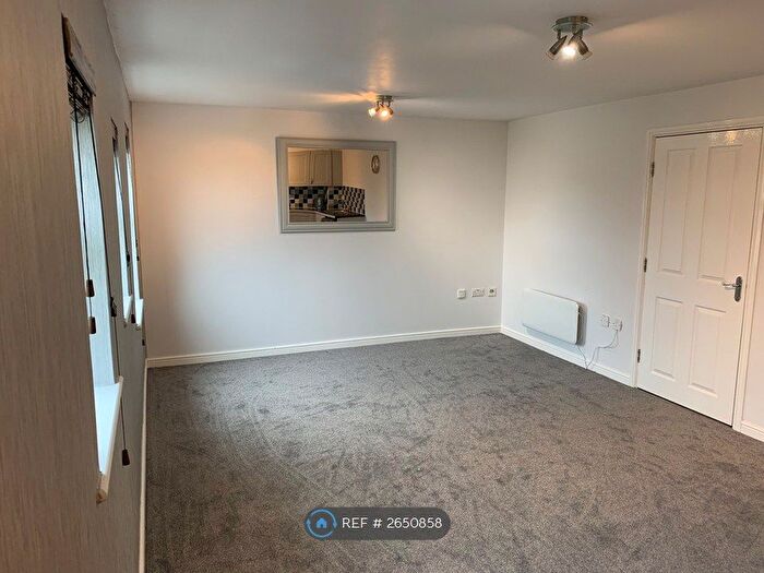 2 Bedroom Flat To Rent In Alma Wood Close, Chorley, PR7