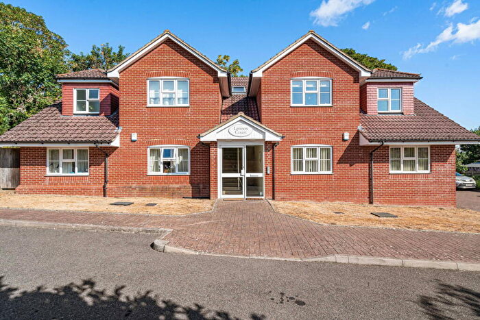 1 Bedroom Flat For Sale In Lennox Court Pelham Way Bookham, KT23