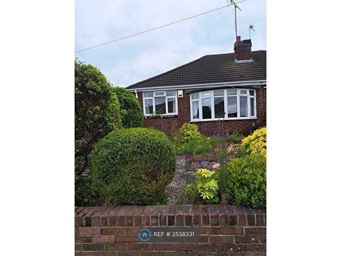 2 Bedroom Bungalow To Rent In Kingswear Parade, Leeds, LS15
