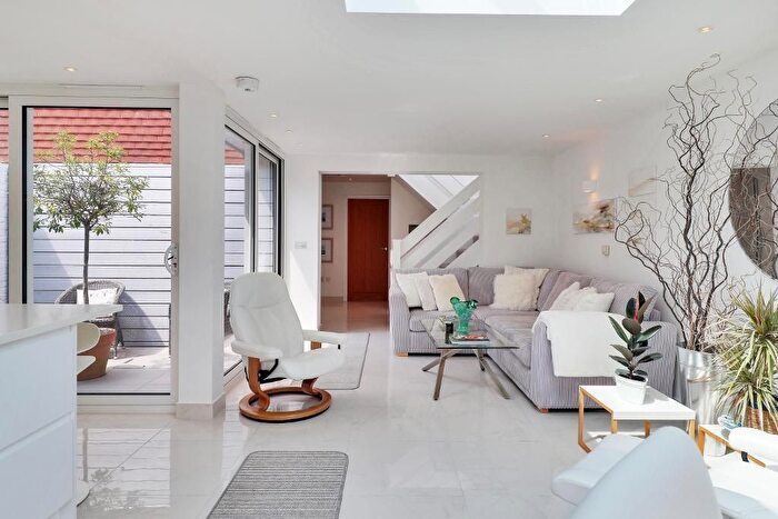 3 Bedroom Detached House For Sale In Walkhurst Road, Benenden, Kent, TN17