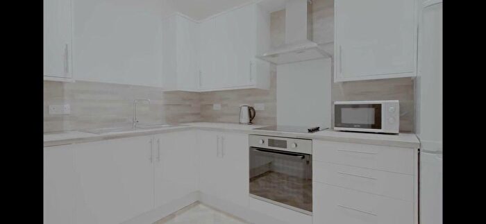 4 Bedroom Flat To Rent In Morrison Street, Tollcross, Edinburgh, EH3