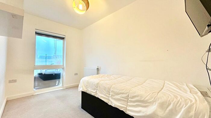 3 Bedroom Maisonette To Rent In Magellan Boulevard, London, E16