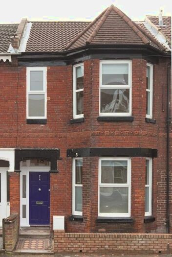 6 Bedroom Property To Rent In Shakespeare Avenue, Southampton, SO17