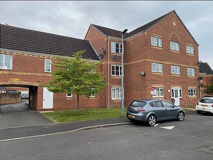 2 Bedroom Apartment To Rent In Sannders Crescent, Tipton, West Midlands, DY4