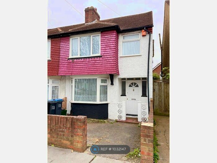 3 Bedroom End Of Terrace House To Rent In Thornton Heath, London, CR0