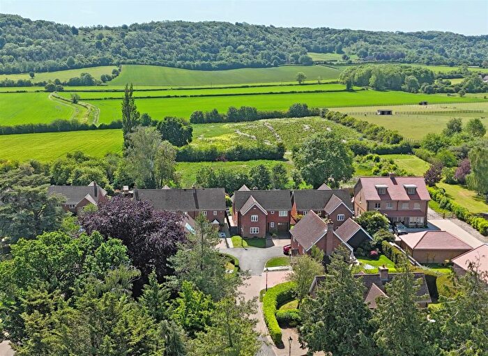 4 Bedroom Detached House For Sale In Hernes Oak, Chinnor, OX39