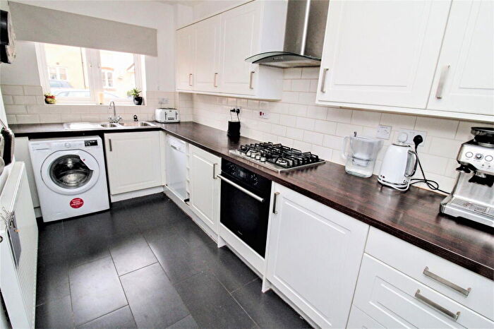 3 Bedroom Semi-Detached House For Sale In Whimbrel Avenue, Portishead, Portishead, BS20