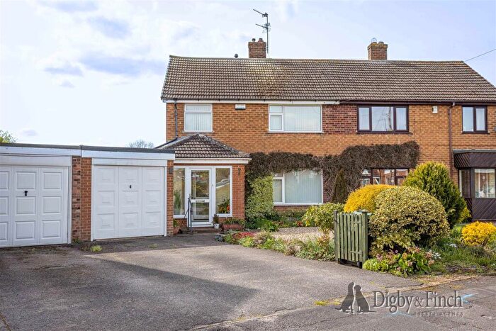 3 Bedroom Semi Detached House For Sale In St. Lawrence Boulevard, Radcliffe-On-Trent, Nottingham, NG12