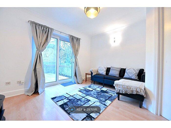 4 Bedroom Maisonette To Rent In Chalsey Lodge, London, SE4