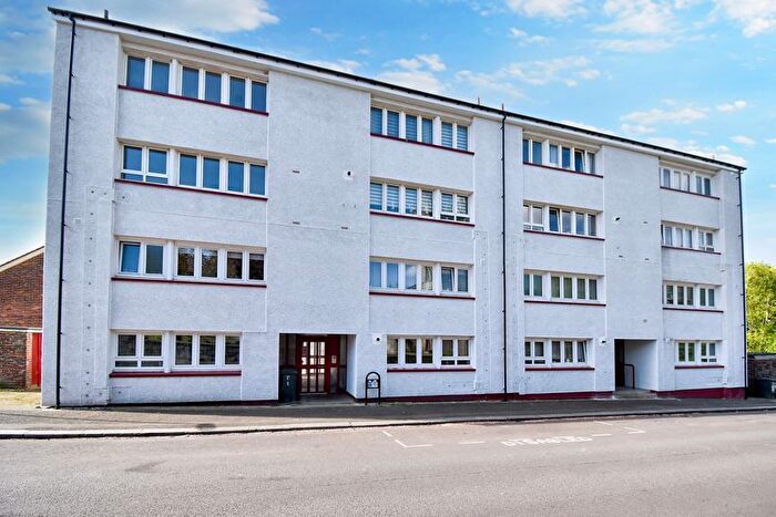 3 Bedroom Maisonette To Rent In Findlay Street, Kilsyth, G65