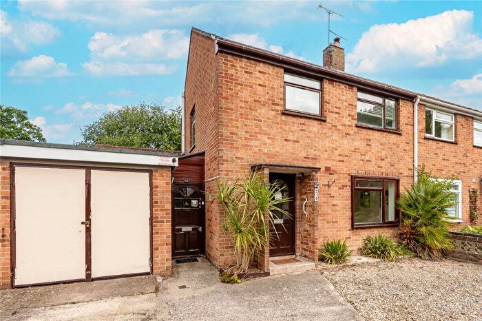 3 Bedroom Semi-Detached House For Sale In Newlands Avenue, Didcot, Oxfordshire, OX11