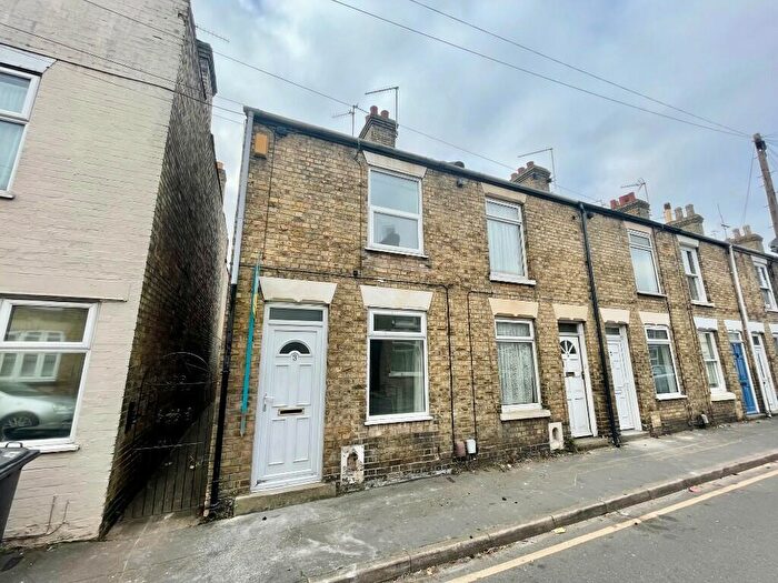 2 Bedroom End Of Terrace House To Rent In Vergette Street, Peterborough, Cambridgeshire, PE1
