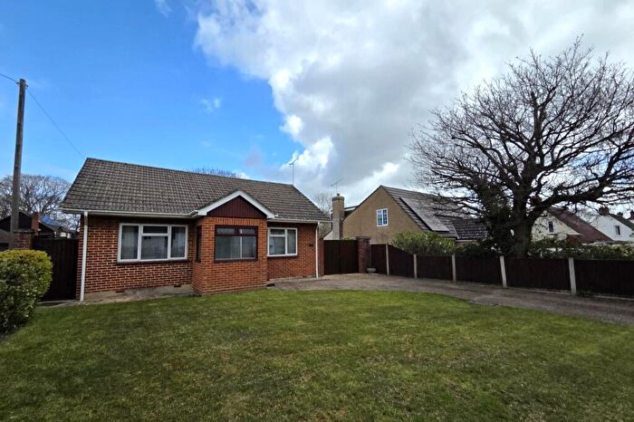 3 Bedroom Detached Bungalow For Sale In Gudge Heath Lane, Fareham, PO15