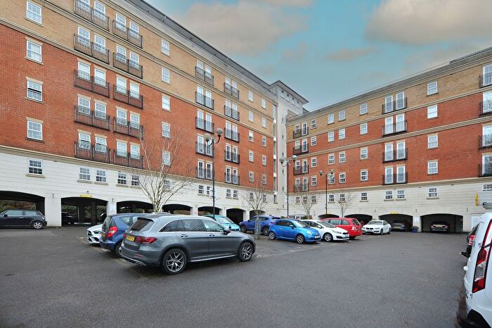 1 Bedroom Flat To Rent In Pembroke Road, Kings Lodge Pembroke Road, HA4