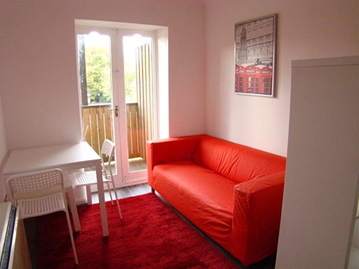 1 Bedroom Flat To Rent In Leen Court, Lenton, Nottingham, NG7