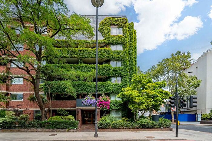 Studio To Rent In Cromwell Road, London, SW5