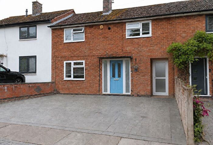 3 Bedroom Town House For Sale In Spendlow Gardens, Leicester, LE2