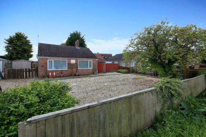 3 Bedroom Detached Bungalow For Sale In Drove Road, Spalding, PE12